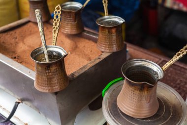 Kum, sokak kahve kapatmak görünümü