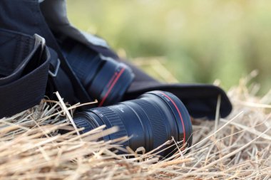 Kamera bir samanlık, kırsal protographer kavramı yatıyor