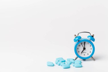 Kavram içki ilaçlar bir zamanlamaya