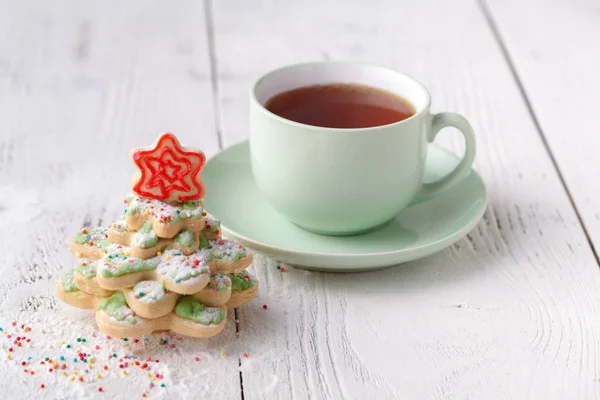 Biscuits Beurre Noël Avec Décoration Festive Sur Fond Blanc Bois — Photo