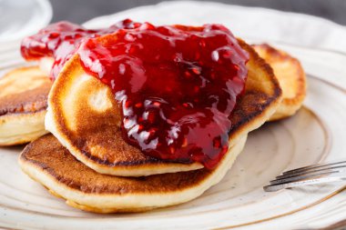 Görüntü reçelli krep kadar kapatın