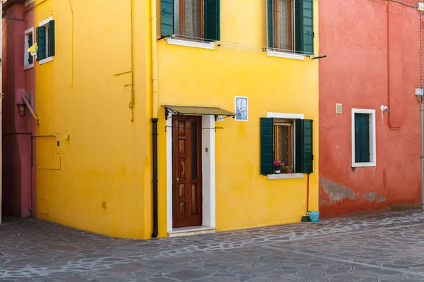 Fragment of street in italy — Stock Photo, Image