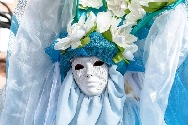 Венеція, Італія, карнавал у Венеції, красиві маску на площі Пьяцца Сан — стокове фото