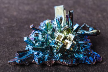 Bir yapay olarak sentezlenmiş bizmut cr yakın makro fotoğraf