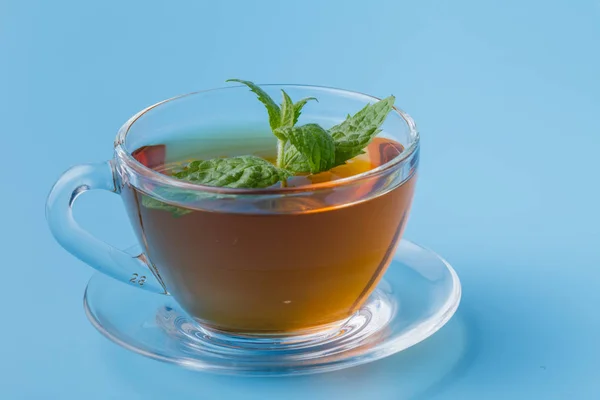 Black Mint tea. Mint in glass cup — Stock Photo, Image