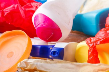 Plastik şişe geri dönüşüm kutusu, atık yönetimi kavramı