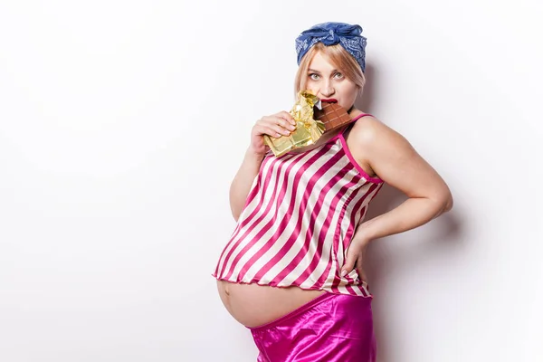 Zwangere vrouwen houden van chocolade — Stockfoto