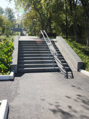 Şehirde taş merdiven var..