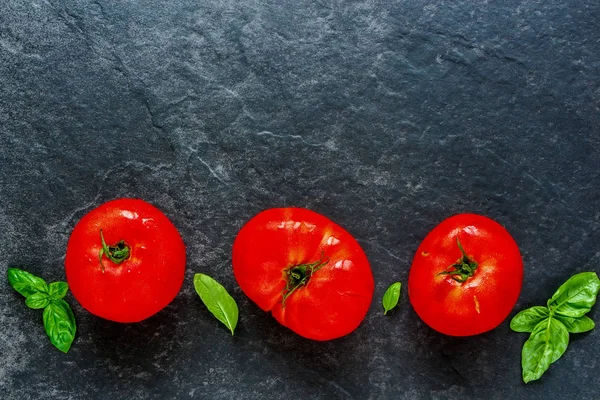 Flat Lay Tomato Basil Leaves Dark Copy Space Background Top — Stock Photo, Image