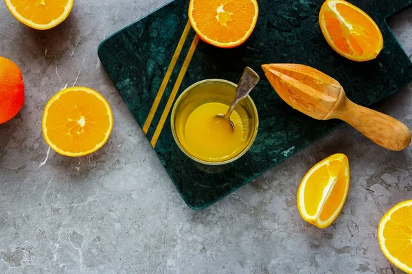Haciendo Jugo Naranja Fresco Puesta Plana Frutas Maduras Para Hacer — Foto de Stock