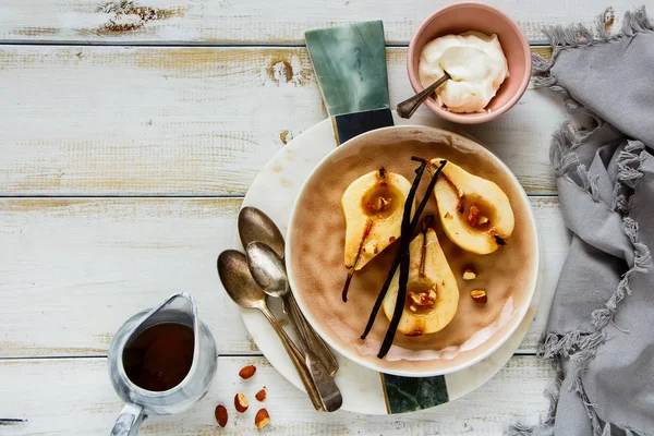 Sweet Pears Baked Almond Maple Syrup Vanilla White Wooden Background — Stock Photo, Image