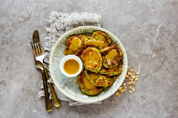 Tortitas de avena y calabacín — Foto de Stock