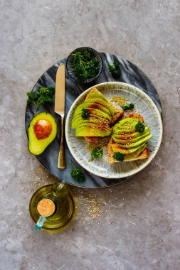 Vegan avokado tost