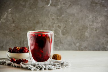 Hibiscus çay kompozisyon