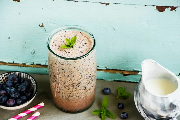 Tarro de batido de arándanos —  Fotos de Stock