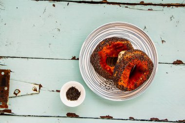 bütün tahıl simit