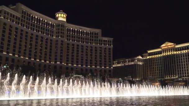 Espectáculo de fuentes en Las Vegas. Hotel Bellagio . — Vídeos de Stock