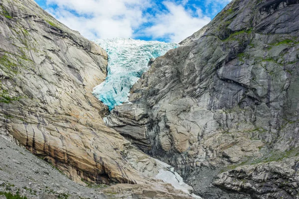 Smeltende Briksdal gletsjer in Noorwegen, close-up — Stockfoto