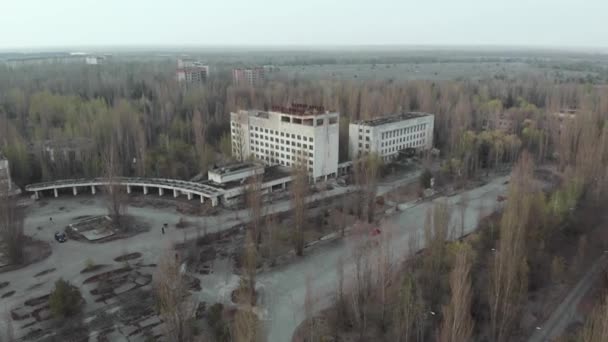 Centrale plein van de verlaten stad Pripyat — Stockvideo