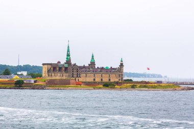Helsingor kıyısında Kronborg Kalesi