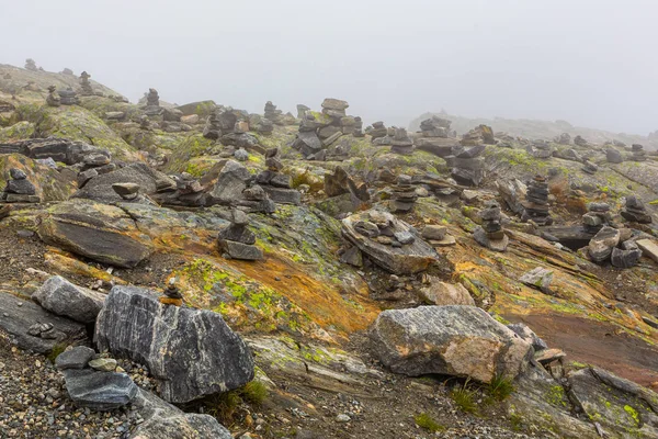 Noth Noruega verão montanha nublado cena tundra — Fotografia de Stock