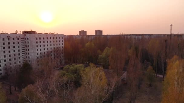 Stad Pripyt bij de kerncentrale van Tsjernobyl — Stockvideo