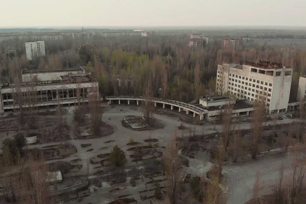 Centrale plein van de verlaten stad Pripyat — Stockfoto
