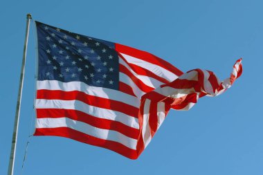 Amerikan Bayrağı Ağır Çekim Dalgalanıyor