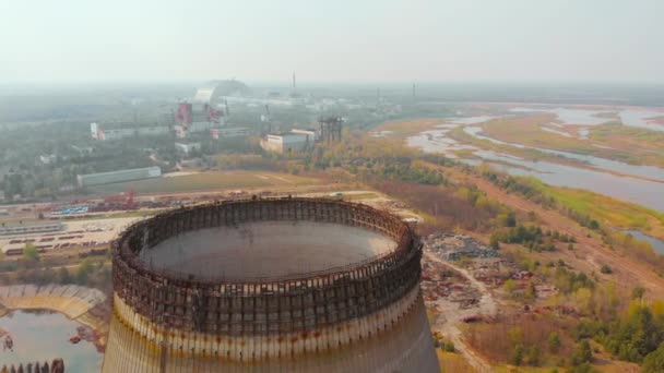 Chernobyl NPP é fechado por um sarcófago, Ucrânia — Vídeo de Stock