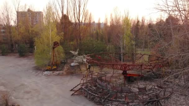 Ghost town Pripyat nära kärnkraftverket i Tjernobyl, Ukraina — Stockvideo