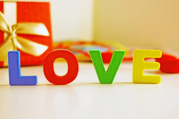 Sevgililer günü arka plan - Yazıt renkli cilt harfler - seni seviyorum