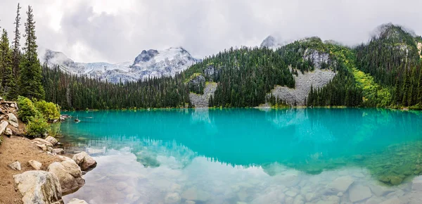 Panorama de Montaña con Hermoso Lago Glaciar — Foto de Stock