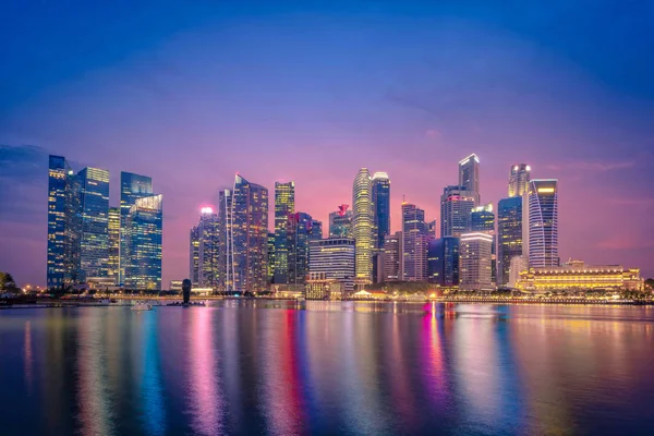 Singapore Skyline Uitzicht Wolkenkrabbers Marina Bay Twilight Tijde — Stockfoto