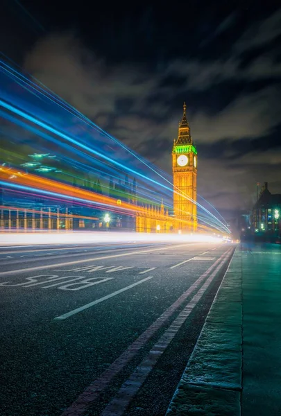 Big Ben Der Nacht Mit Den Lichtern Der Autos London — Stockfoto