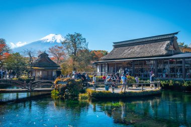 Oshino Hakkai Köyü, Japonya - 30 Ekim 2018: Oshino Hakkai köyü Minamitsuru District, Yamanashi ili, Japonya bir köydür.