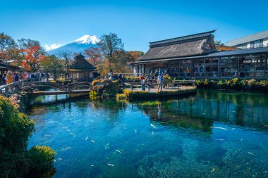 Oshino Hakkai Köyü, Japonya - 30 Ekim 2018: Oshino Hakkai köyü Minamitsuru District, Yamanashi ili, Japonya bir köydür.