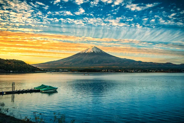 Fuji Sobre Lago Kawaguchiko Amanecer Fujikawaguchiko Japón — Foto de Stock