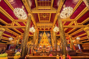 Phitsanulok, Tayland - 16 Eylül 2018: Wat Phar Sri Rattana Mahathat woramahawihan Tapınağı, Phitsanulok Tayland Chinnarat Buda heykeli.