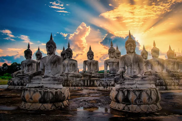 Beaucoup Statue Bouddha Image Coucher Soleil Dans Sud Thaïlande — Photo