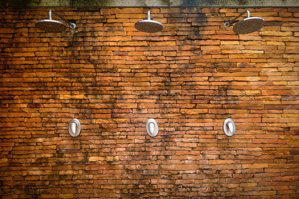 Dusch Stenvägg Bakgrund Nära Poolen — Stockfoto