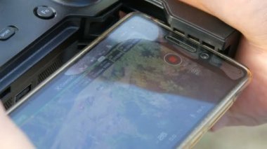 Uzaktan kumandadan quadrocopter veya dron Smartphone'da görüntüsünü