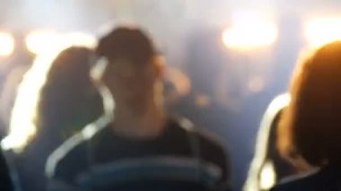 1 Haziran 2018 - Svidivok Köyü, Ukrayna Tarasova Gora, Moto Bisiklet Festivali, insanların dinlendiği bir rock konseri.
