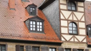 Tipik Ulusal Alman tarzı fachwerk veya yarı ahşap Furth şehir içinde evler.