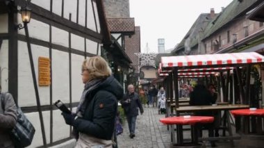 Nuremberg, Almanya-5 Aralık 2018: kış aylarında Nürnberg 'in eski kentinin caddelerinin görünümü.