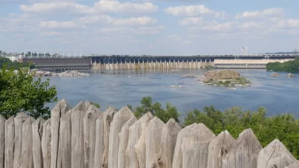 Zaporozhye水电站大坝的景观。第聂伯河水 — 图库视频影像