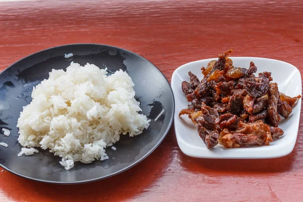 쇠고기 볶음 흰 쌀 맛있는 닫기 식사 — 스톡 사진