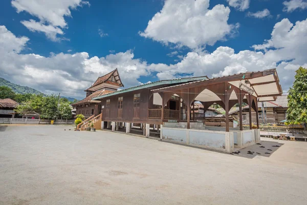 Narathiwat, Tayland - 19 Ekim 2018: 300 Yıl Camii veya 