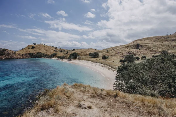 Pembe Plaj Labuan Bajo Endonezya