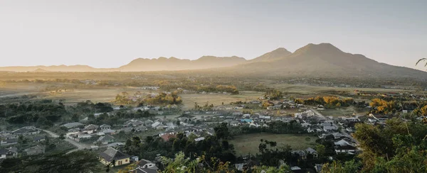 Güzel arka plan ile güzel gündoğumu