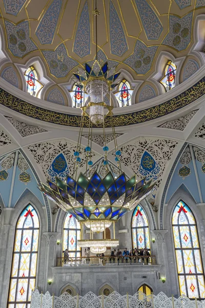 Kul-Sharif camisinde avize